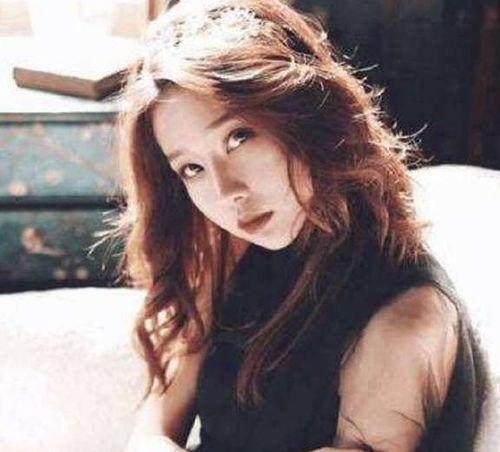 抖音网红看lisa,抖音网红竞相模仿，舞蹈热潮席卷全网