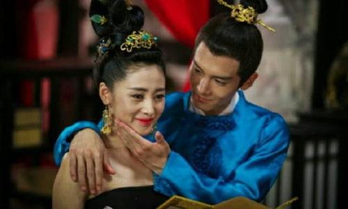 纳妃记在线观看,宫廷秘恋，权谋与爱情的纠葛