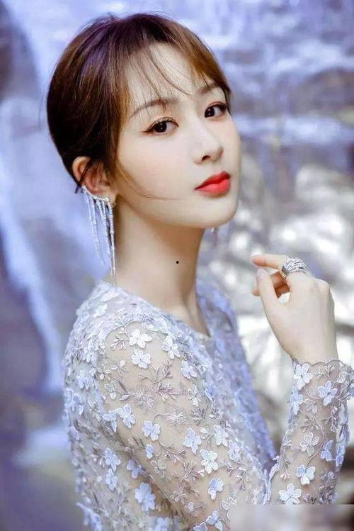 明星周榜女,女生实力崛起，闪耀娱乐圈