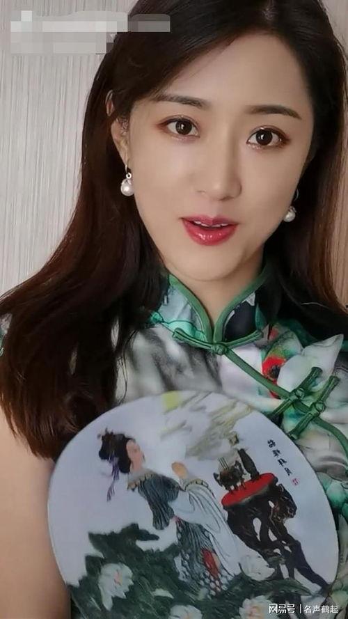 网红壁纸三连心,捕捉潮流瞬间，解锁视觉盛宴